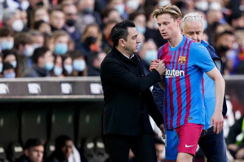 De Jong đang được huấn luyện viên Xavi tin tưởng