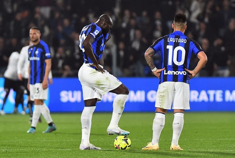 Inter Milan thua Spezia